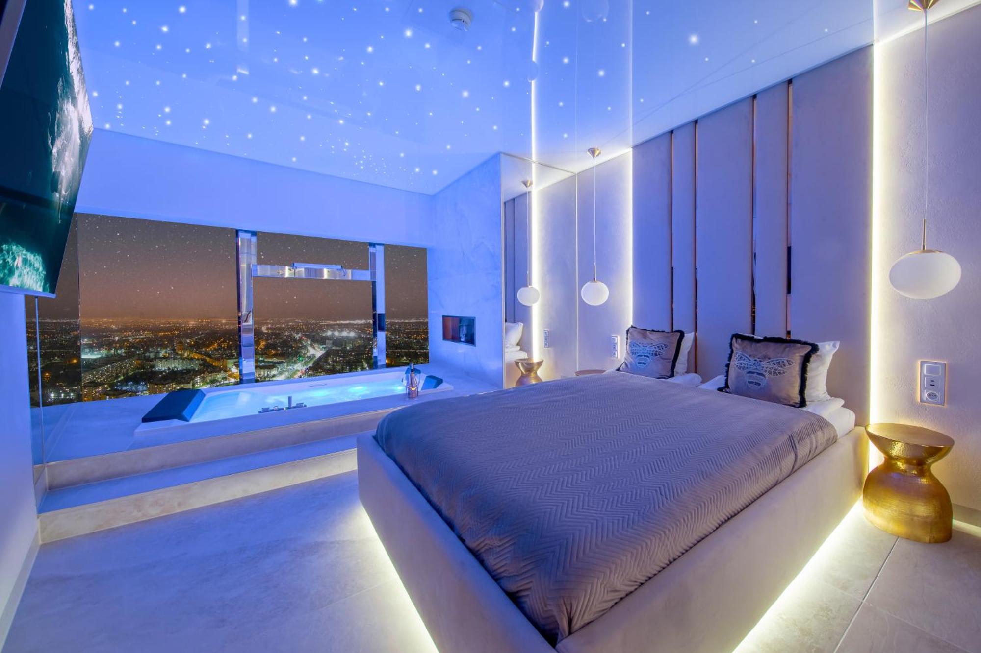 Apartamenty Sky Tower Z Jakuzzi Przy Oknie Wroclaw Exterior photo