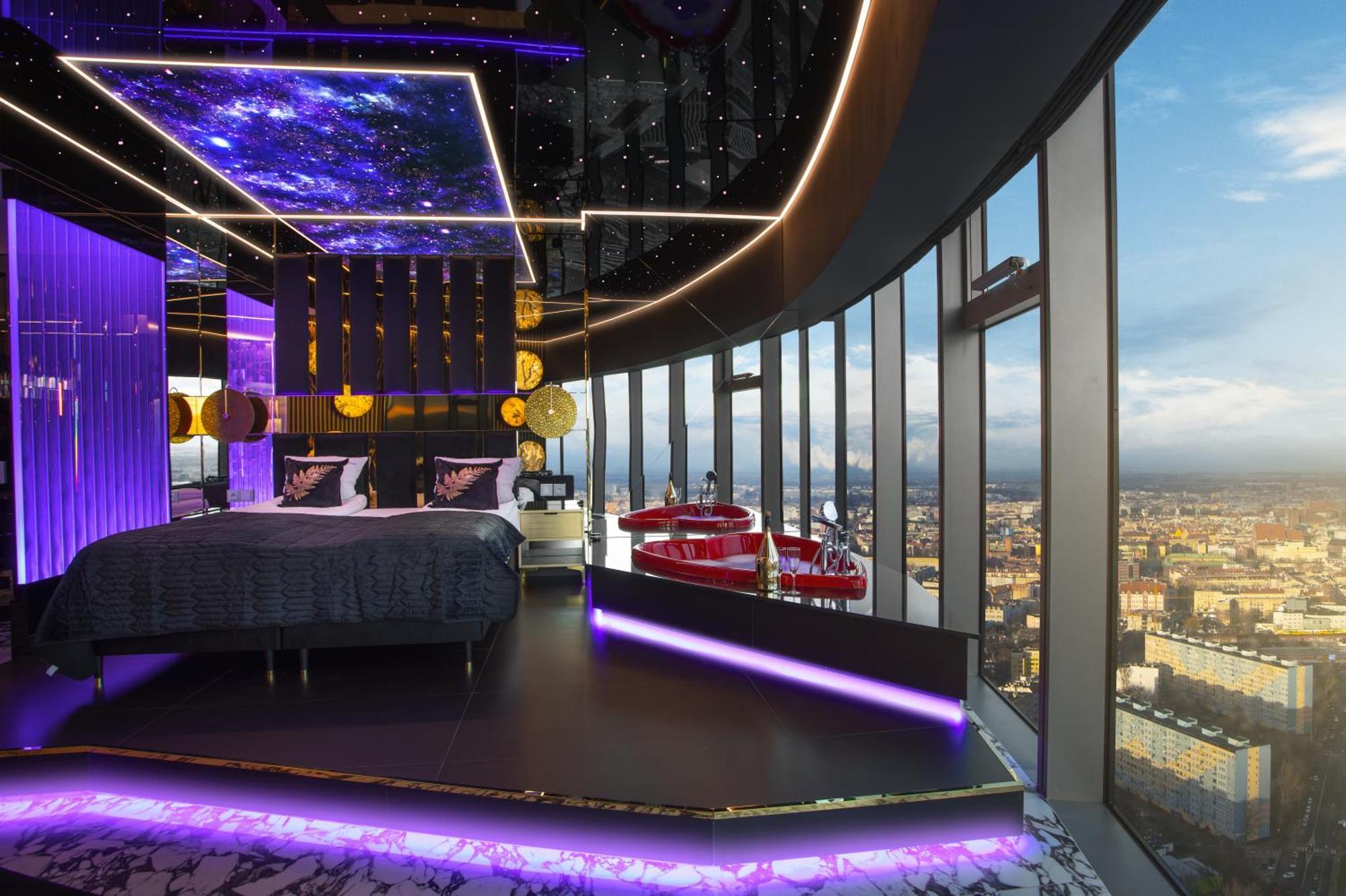 Apartamenty Sky Tower Z Jakuzzi Przy Oknie Wroclaw Exterior photo